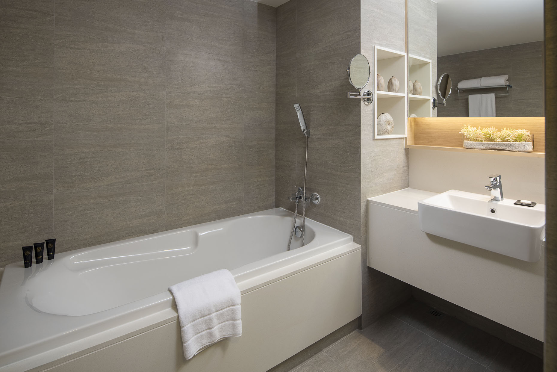 Bathroom Junior One Bedroom Suite Solitaire Bangkok